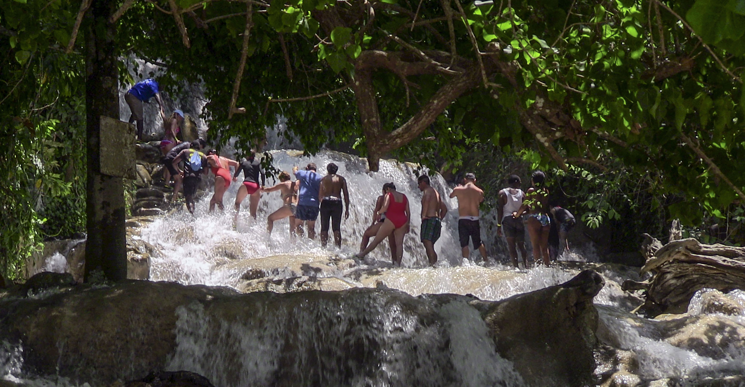 Dunn's River Falls Photo - Joe Cool Taxi and Tours Jamaica - Jamaican Taxi and Tours by Joe Cool - www.joecooltaxiandtoursjamaica.com - www.joecooltaxiandtoursjamaica.net